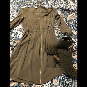 Guess olive full zip dress